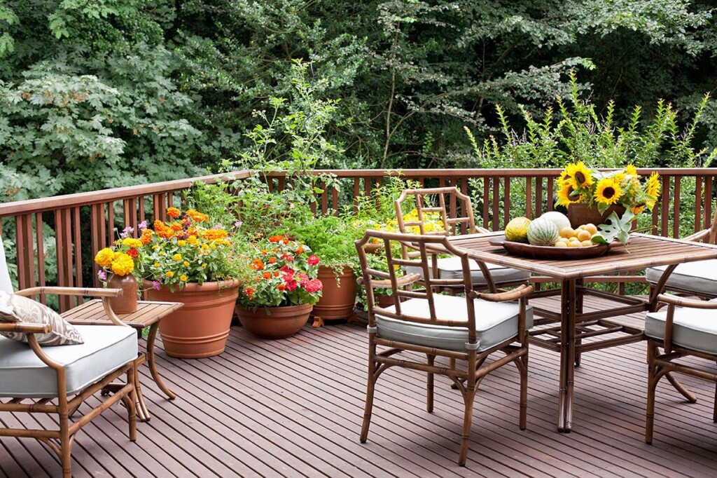 A How-to Guide for Transforming Outdoors with a Stylish Deck